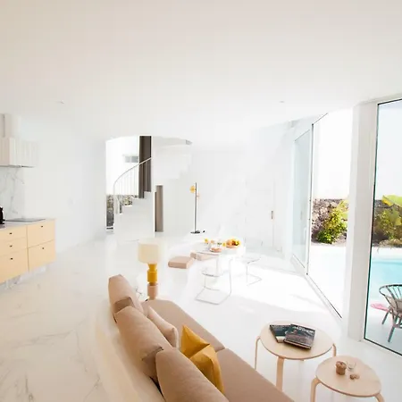 Aqua Blanca Boutique Apartment